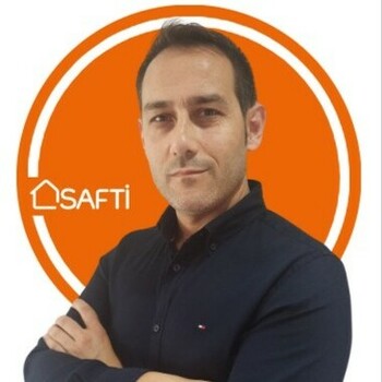 Fotografía de Antonio Mayán Pérez, asesor inmobiliario SAFTI