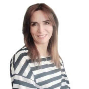 Fotografía de Ana Lilián Valencia, asesor inmobiliario SAFTI