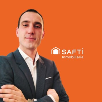 Fotografía de Xavier Domènech, asesor inmobiliario SAFTI