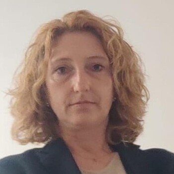 Fotografía de Audrey Cacitti, asesora inmobiliario SAFTI