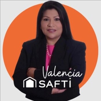 Fotografía de Carolina Peñate de Siliézar, asesora inmobiliario SAFTI