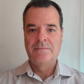 Fotografía de Eduardo Valdeón, asesor inmobiliario SAFTI